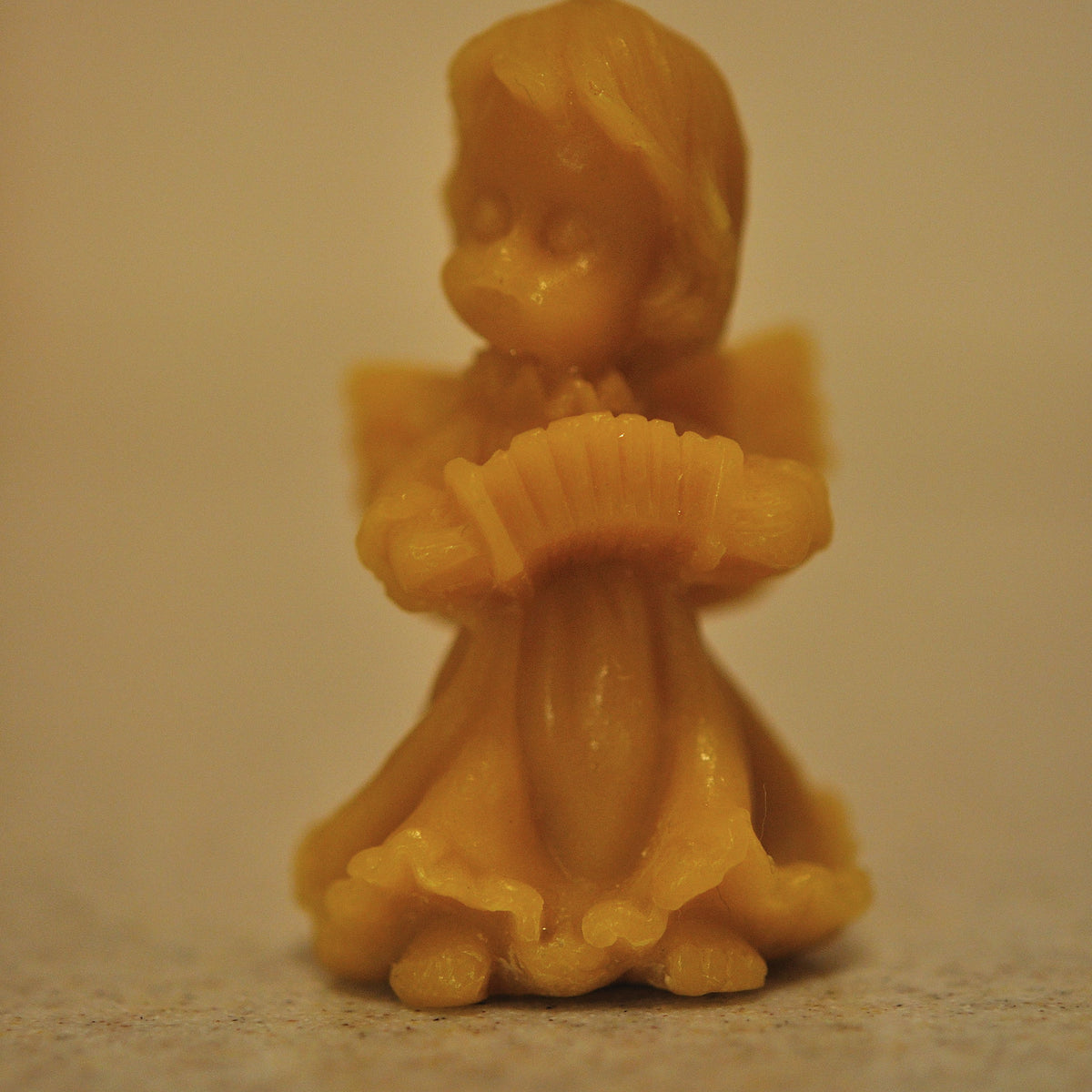 天使の人形（キャンドルがともり静かに動きます）